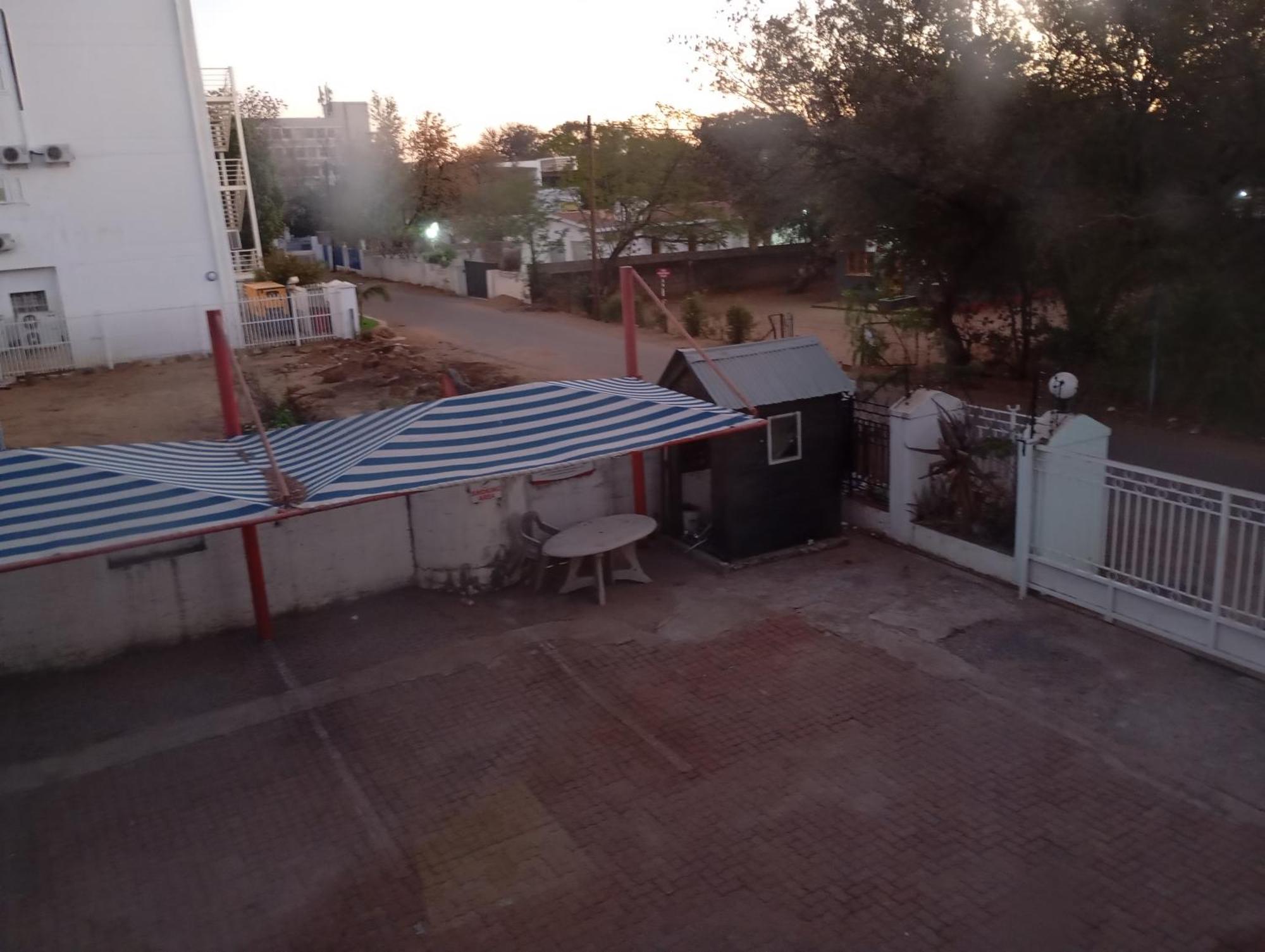 Brackendene Lodge Gaborone Luaran gambar