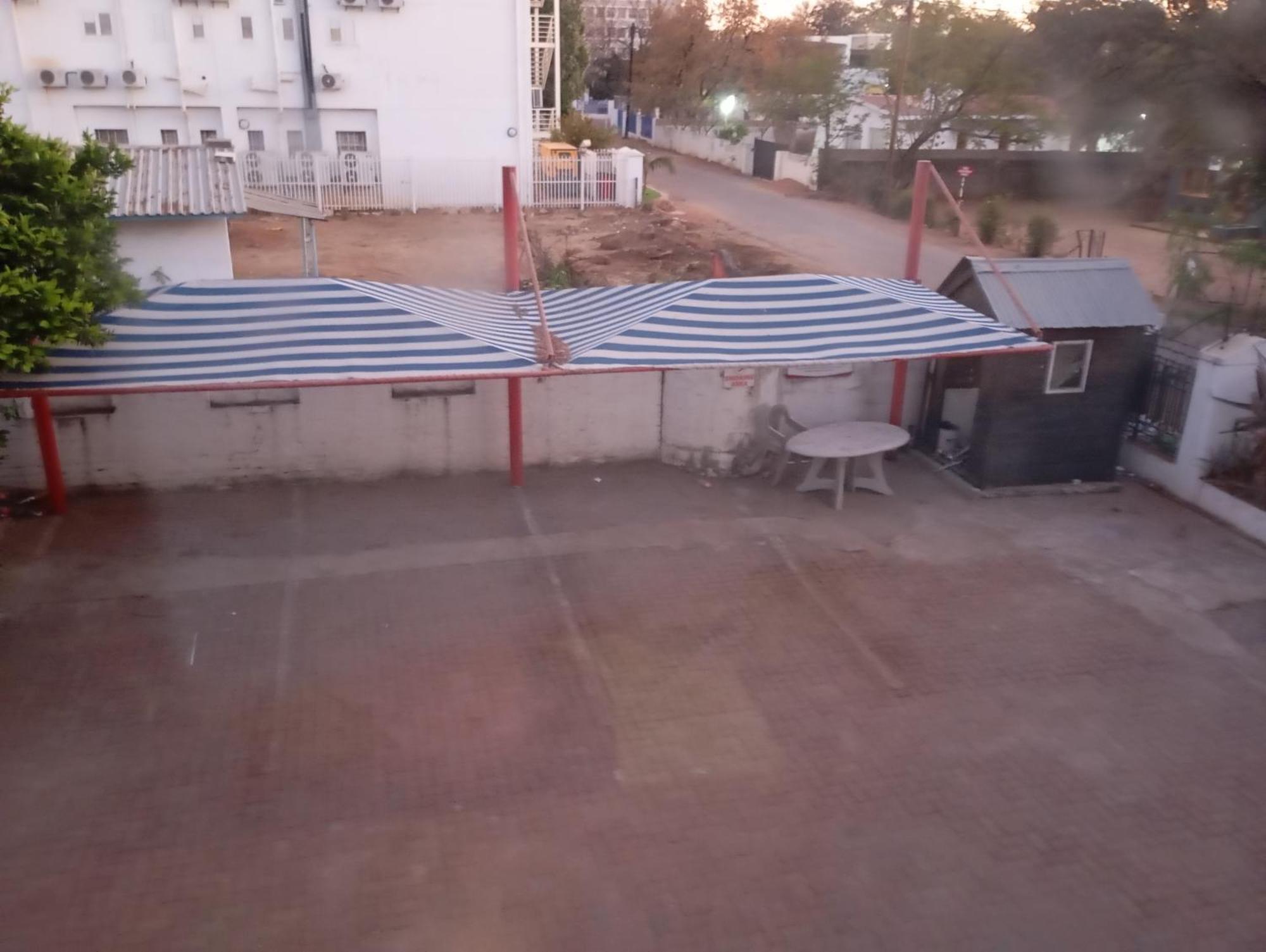 Brackendene Lodge Gaborone Luaran gambar
