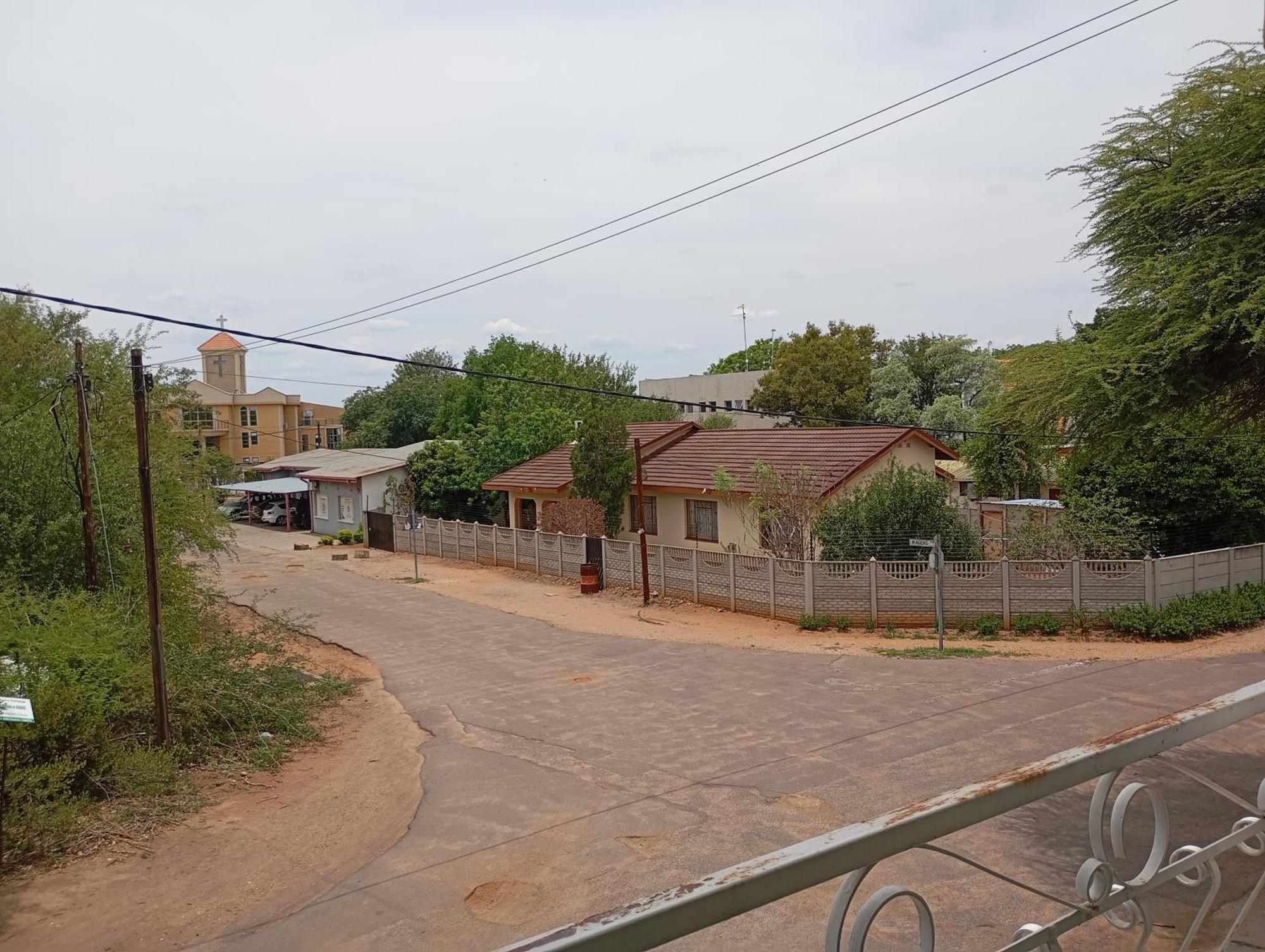 Brackendene Lodge Gaborone Luaran gambar