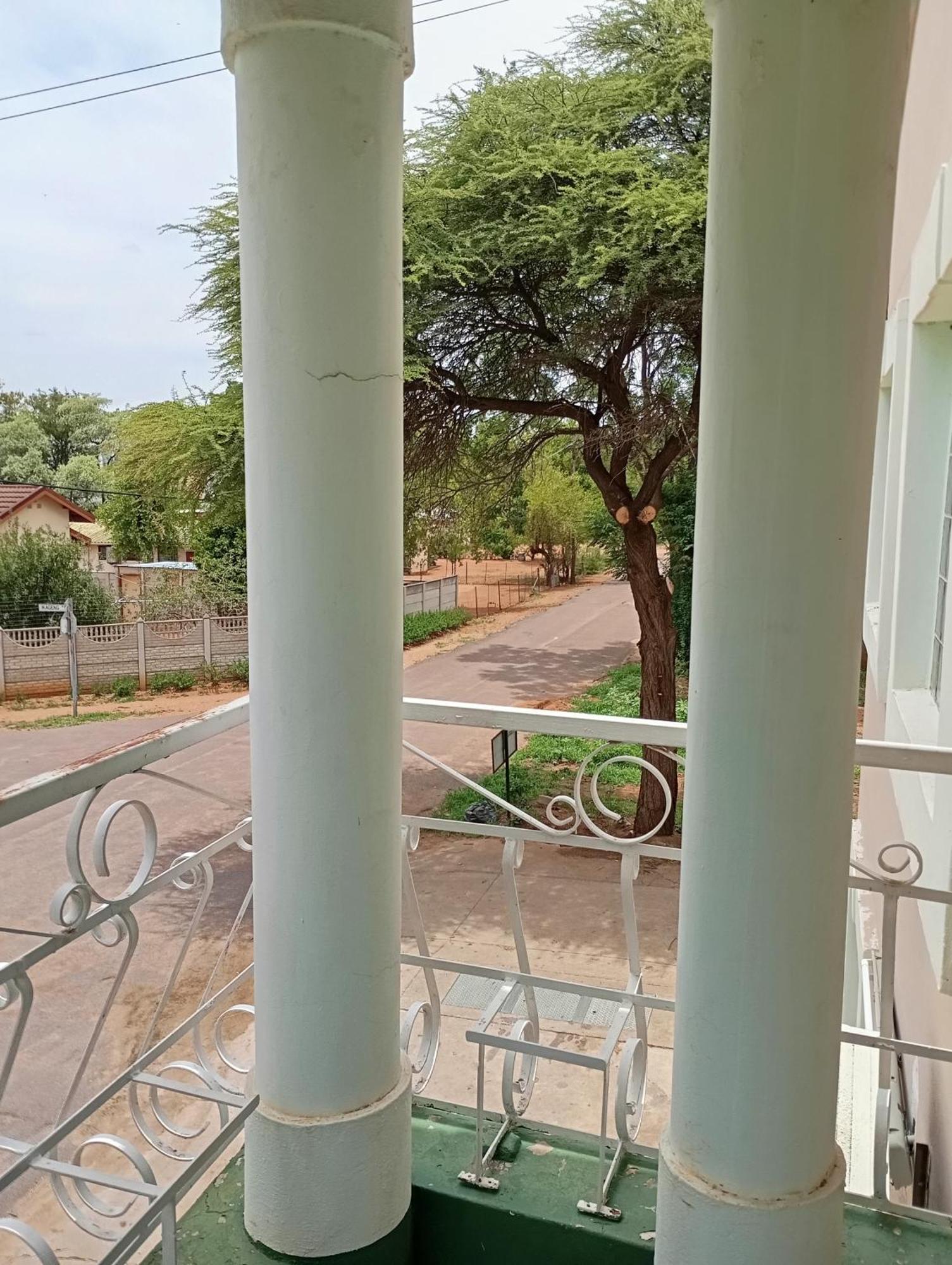 Brackendene Lodge Gaborone Luaran gambar