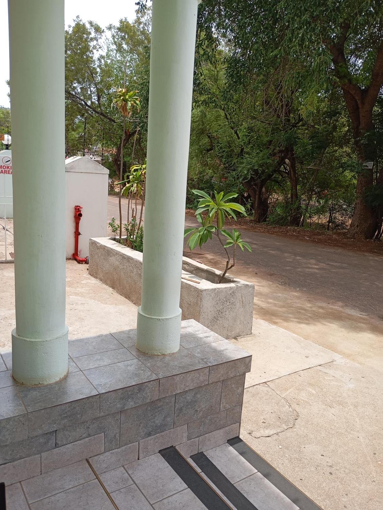 Brackendene Lodge Gaborone Luaran gambar
