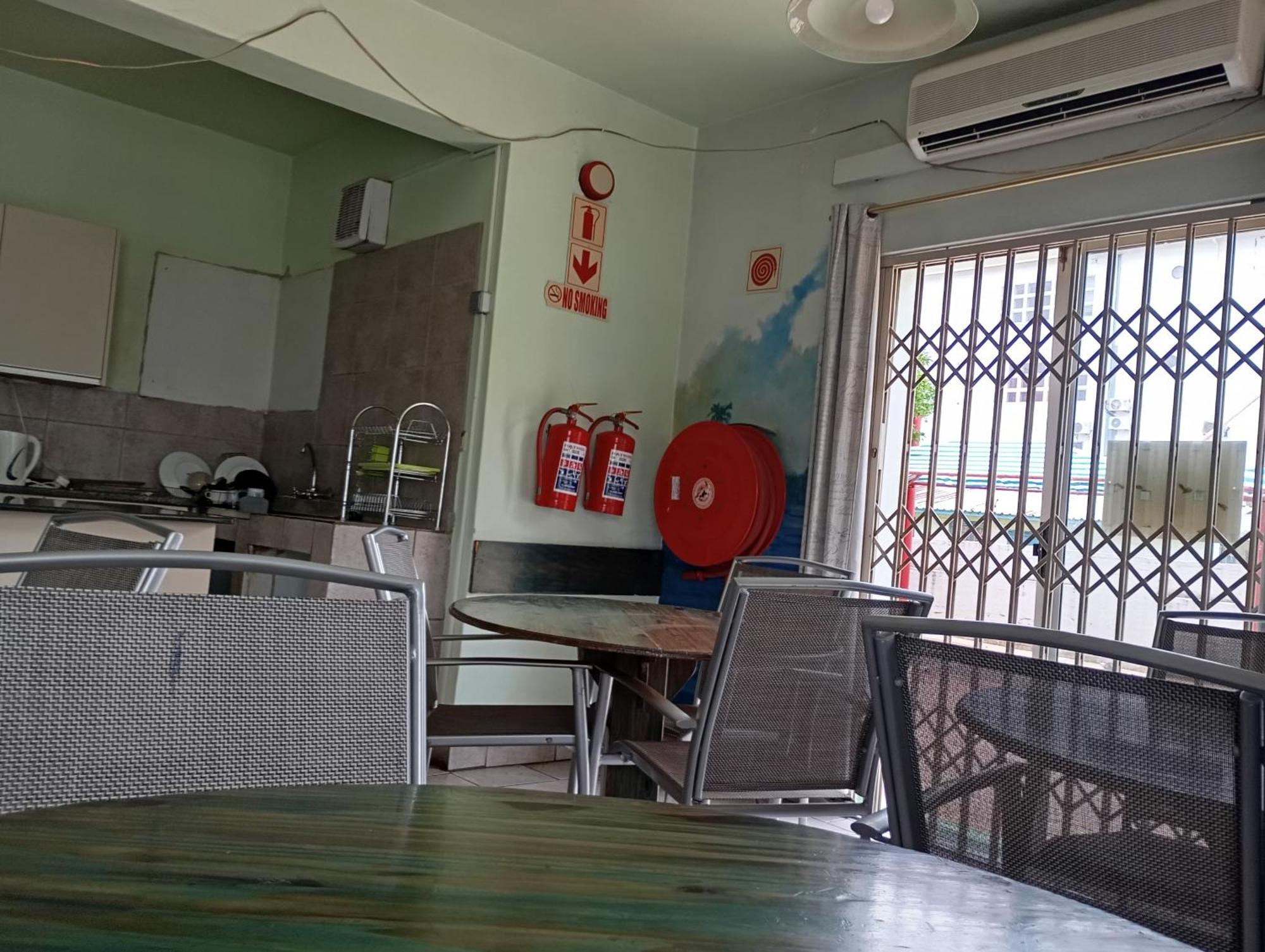 Brackendene Lodge Gaborone Luaran gambar