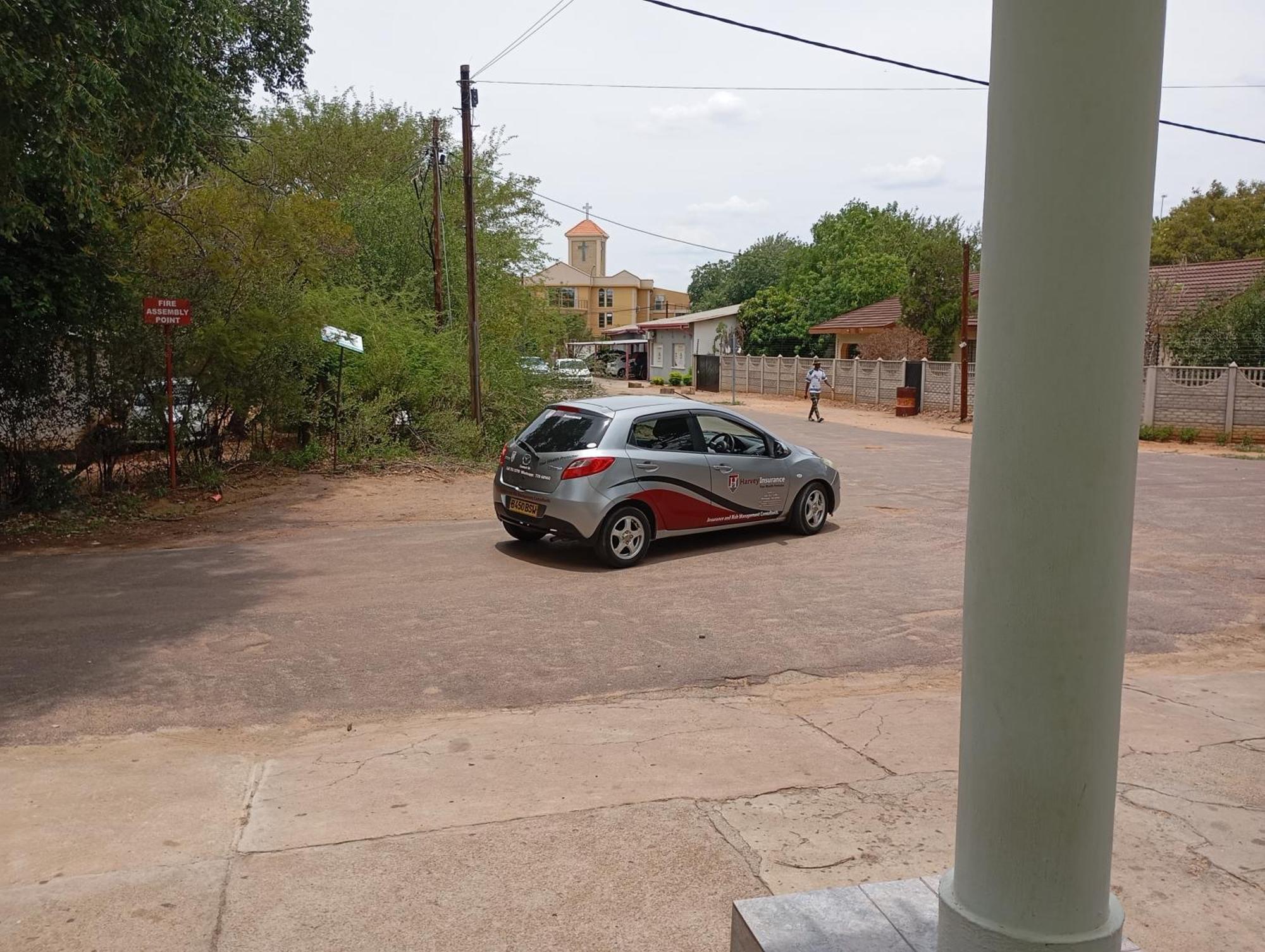 Brackendene Lodge Gaborone Luaran gambar